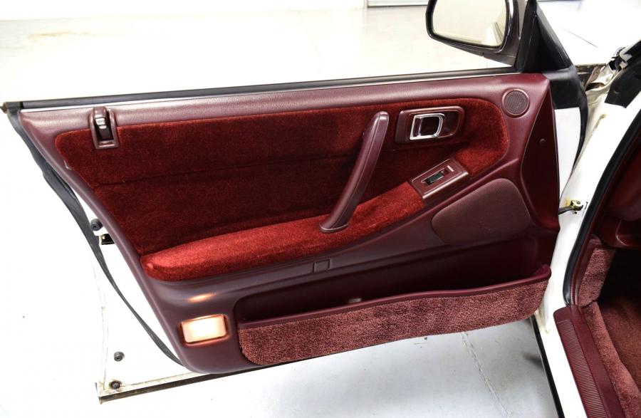 Детали интерьера Toyota Crown Royal Saloon Super Charger Hardtop (MS137) 1991 года  (фото 50 из 98)